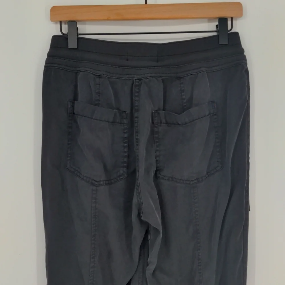 Anthropologie Women's The Nomad High Rise Jogger Size Extra Small Charcoal Boho - Picture 11 of 15
